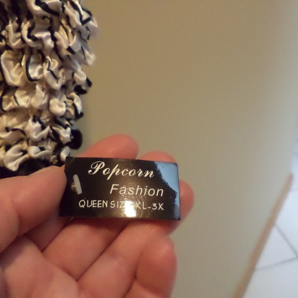 🌸💐🌻POPCORN FASHION BLOUSE Shirt~ Round Neck~CAP Sleeves~XL-3X ~ NWT - Picture 3 of 4